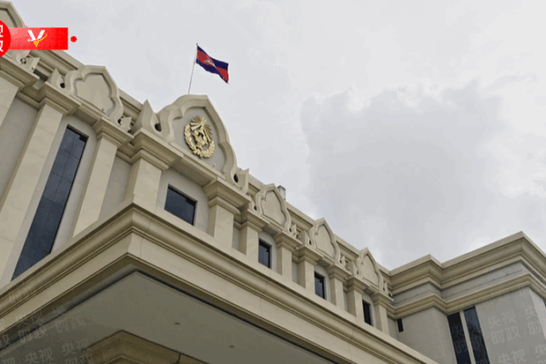 El presidente Xi firma un pacto de cooperación con Camboya El presidente Xi firma un pacto de cooperación con Camboya