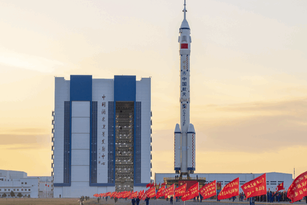 Conferencia de prensa de Shenzhou-20: Nuevo capítulo en la exploración espacial video poster