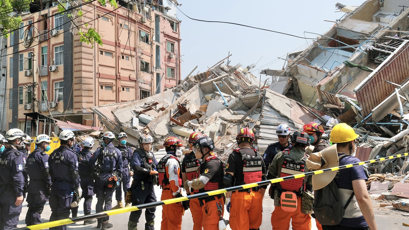 Rescate_Global__Respuesta_Unida_Tras_el_Terremoto_en_Myanmar video poster