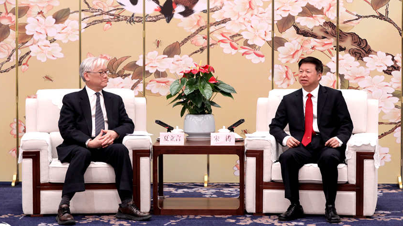 Unidad_en_Xuzhou__Encuentro_entre_Oficial_del_Continente_y_Vicepresidente_del_KMT