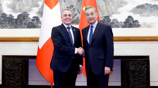 Wang_Yi_insta_a_la_seguridad_del_comercio_global_en_conversaciones_suizas