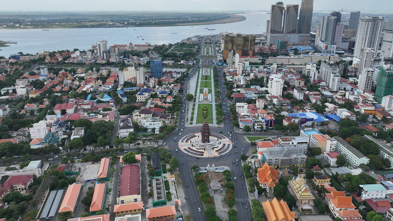 Xi_Jinping_llega_a_Phnom_Penh_para_fortalecer_lazos_con_Camboya