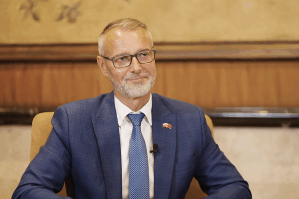 Eslovaquia Enciende el Comercio en la 4ª Expo China-CEEC en Ningbo video poster