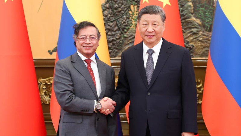 Xi y Petro fortalecen la asociación China-Colombia video poster