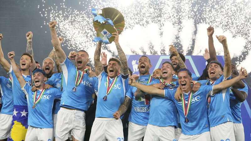 Napoli asegura su 4to título en la Serie A, Conte hace historia