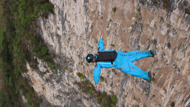 Emoción al límite: salto BASE en vivo desde el Cañón de Yunnan video poster