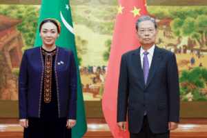 Impulso a Vínculos Estratégicos: Legislador de China se Reúne con Presidenta de Turkmenistán