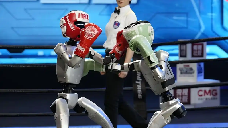 Boxeo_de_humanoides__robots_entran_al_ring_de_Hangzhou video poster