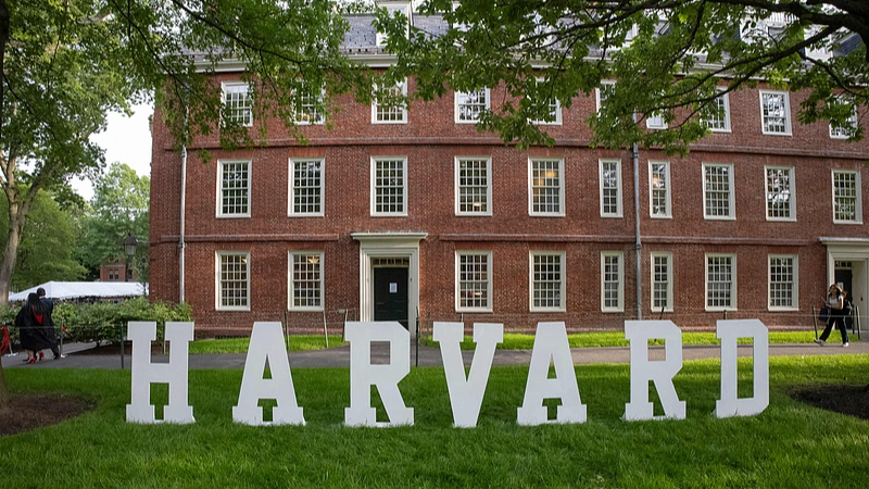 Trump exige un límite del 15% de estudiantes extranjeros en Harvard