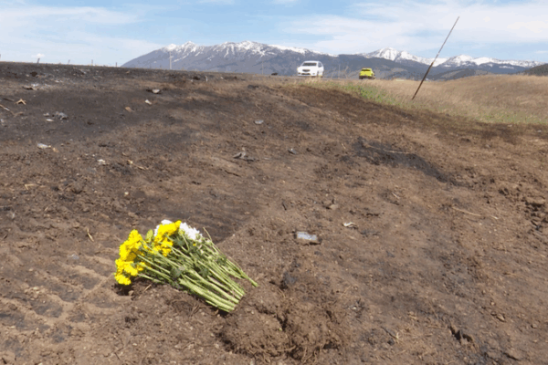 Siete Muertos en Accidente de Autobús Turístico Cerca de Yellowstone video poster