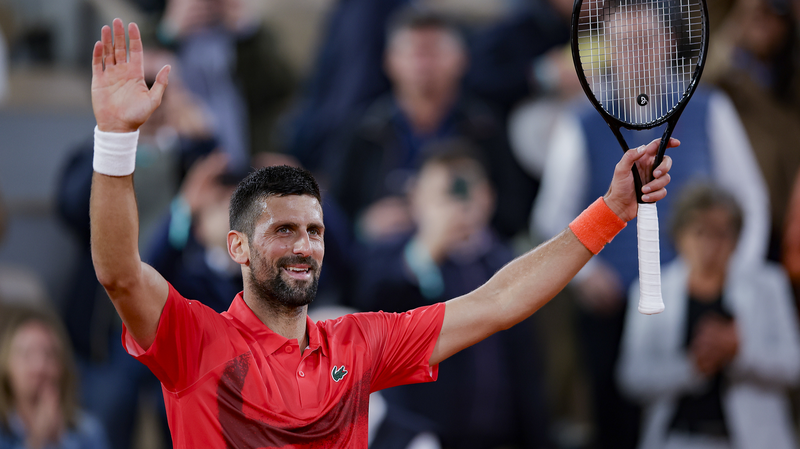 Djokovic_se_luce_en_el_Abierto_de_Francia__Norrie_sorprende_a_Medvedev