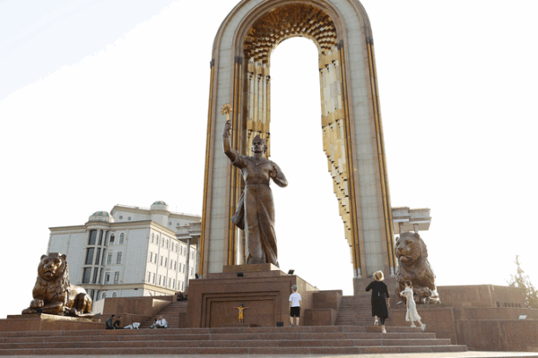 Dushanbe: Una vibrante mezcla del legado tayiko Dushanbe__Una_vibrante_mezcla_del_legado_tayiko