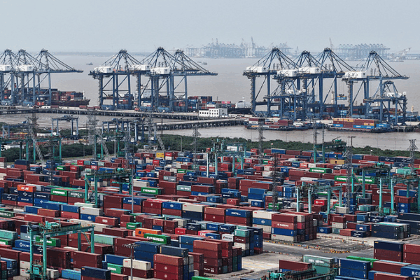 El auge comercial de China: crecimiento del 5.6% en abril en medio de un aumento de exportaciones El_auge_comercial_de_China__crecimiento_del_5_6__en_abril_en_medio_de_un_aumento_de_exportaciones