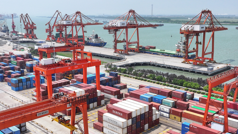 El_comercio_exterior_en_China_continental_aumenta_un_2_4__a_principios_de_2025