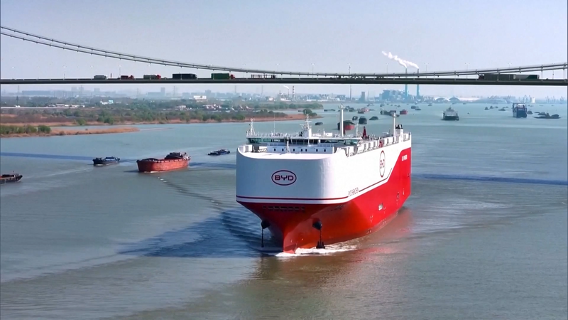 El_gigantesco_transportador_de_autos_de_China_zarpa_hacia_mercados_globales