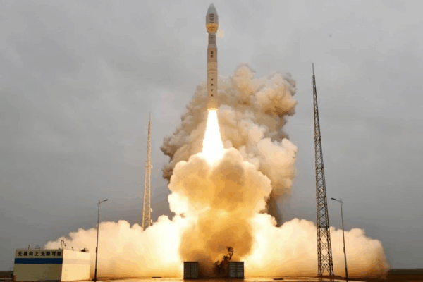 El cohete Lijian-1 Y7 del continente chino lanza 6 satélites