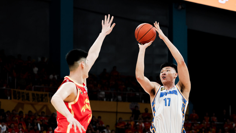 ¡Los Beijing Ducks logran una épica remontada en el inicio de las finales de la CBA!