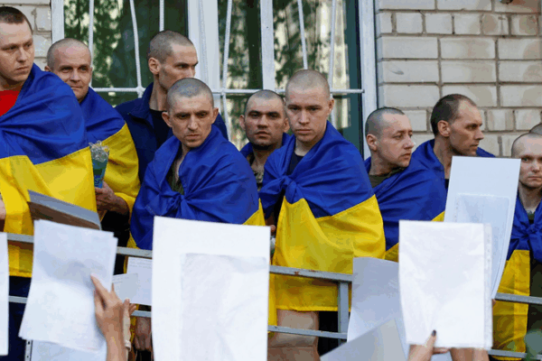 Noche post-intercambio: Kyiv soporta un ataque de drones y misiles Noche_post_intercambio__Kyiv_soporta_un_ataque_de_drones_y_misiles