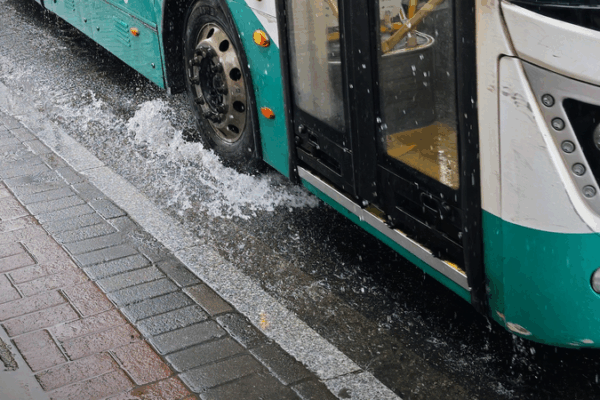 ¡China activa respuesta de emergencia por fuertes lluvias!