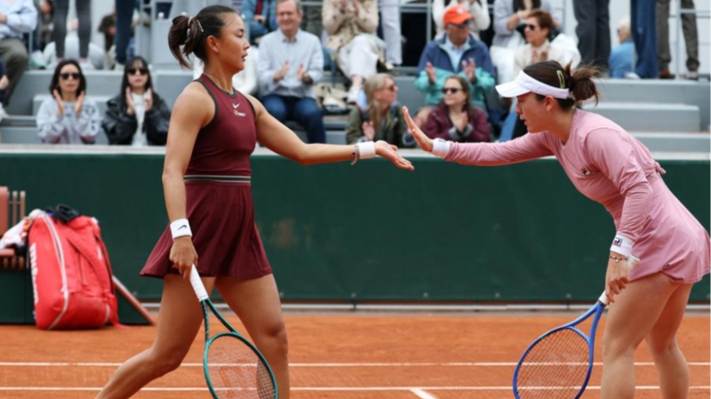 Dúo dinámico: Yuan y Sun brillan en dobles del Abierto de Francia