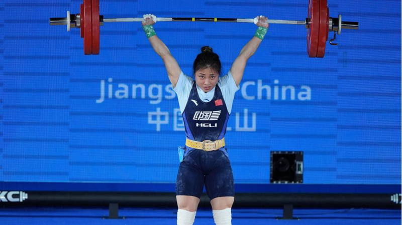 Zhang Haiqin deslumbra en campeonato asiático de halterofilia