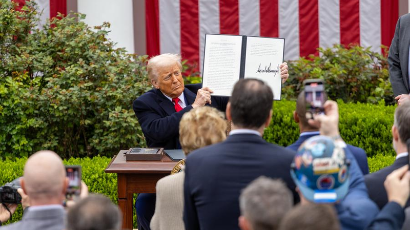 'Capitalismo de Guerra' de Trump: Tácticas de Aranceles y Tensiones Globales