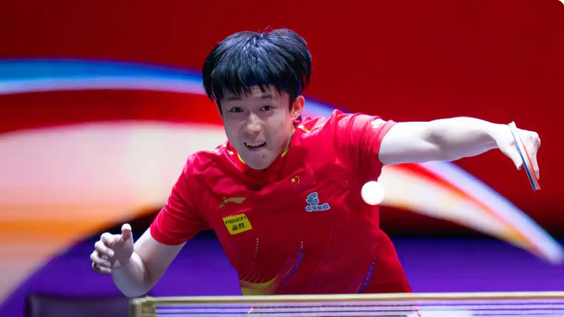 Wang_Chuqin_avanza_a_la_siguiente_ronda_en_el_Campeonato_de_TT_en_Doha