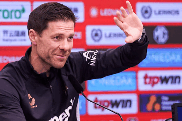 Xabi Alonso se marcha del Leverkusen en medio de rumores sobre el Real Madrid Xabi_Alonso_se_marcha_del_Leverkusen_en_medio_de_rumores_sobre_el_Real_Madrid