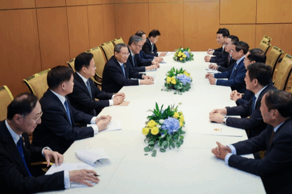 El primer ministro chino pide una cooperación más profunda entre China y Vietnam El primer ministro chino pide una cooperación más profunda entre China y Vietnam