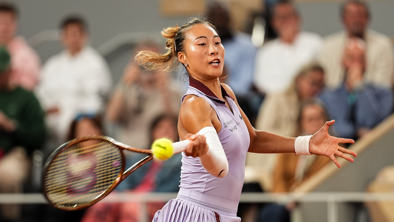 Zheng_Qinwen_triunfa_sobre_Pavlyuchenkova_en_el_Abierto_de_Francia