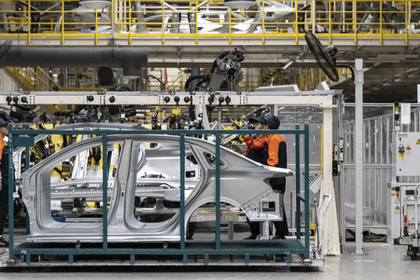 Guía de supervivencia de tarifas: Reinventando la manufactura en el continente chino