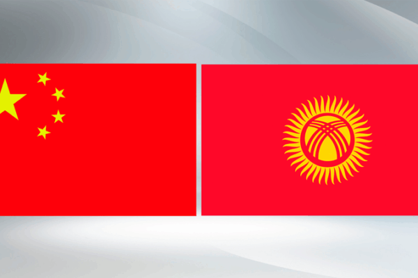 Xi se reúne con líder kirguís en la cumbre de Astana