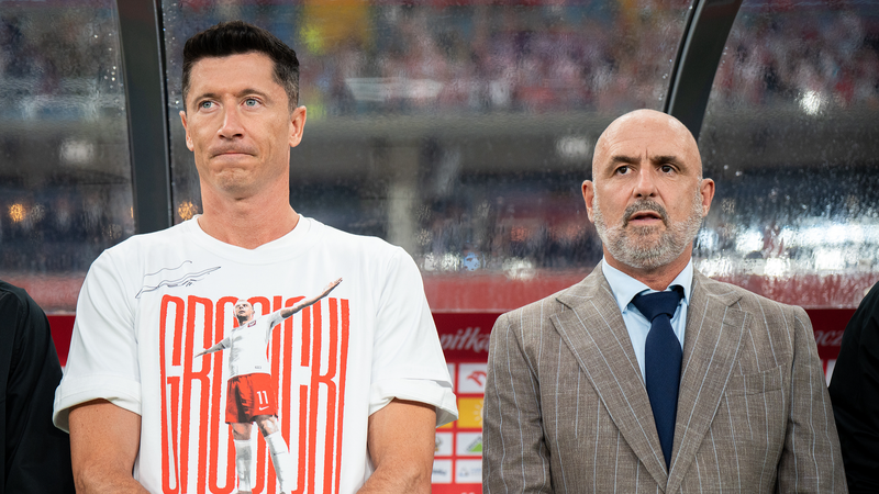 El entrenador de Polonia Probierz renuncia en medio de disputa por la capitanía El entrenador de Polonia Probierz renuncia en medio de disputa por la capitanía