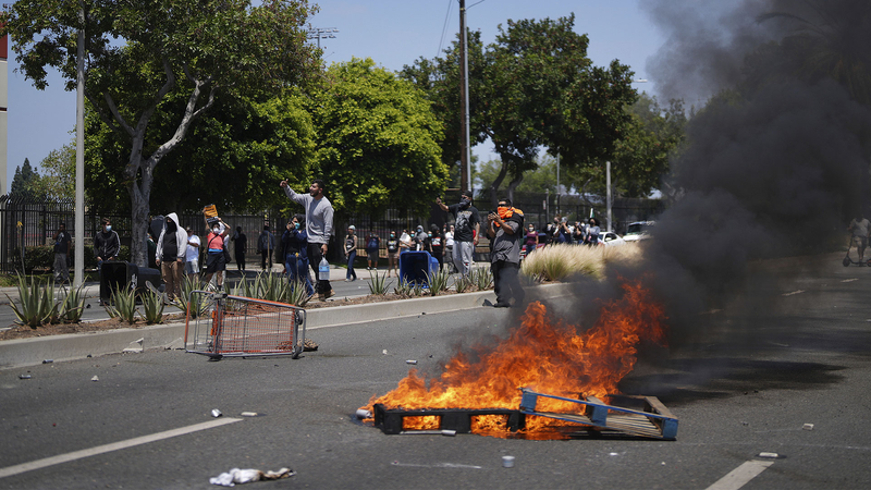 La administración Trump divide a EE. UU.: Tensiones en LA video poster