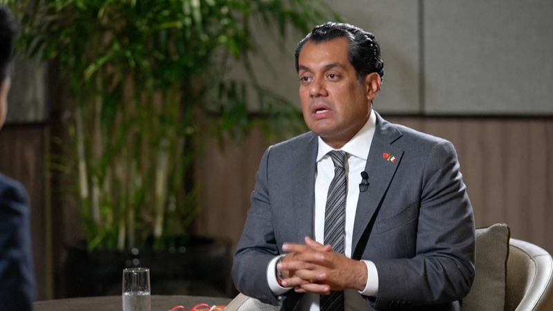 Funcionario mexicano promueve la unidad global en Pekín video poster