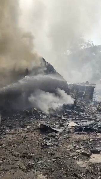 Accidente_de_Air_India_en_Ahmedabad__242_vidas_perdidas video poster