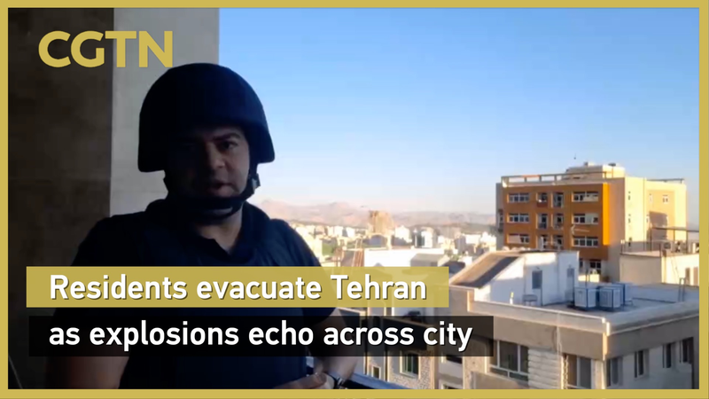 Intensos ataques aéreos: Israel, Irán y consideración de EE.UU. video poster