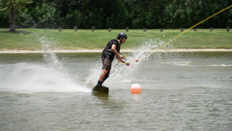 El_cablewakeboarding_deslumbra_en_los_Juegos_Mundiales_en_Chengdu video poster