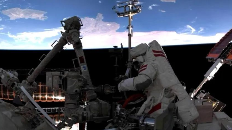 Emocionante_Segunda_Caminata_Espacial_del_Shenzhou_20