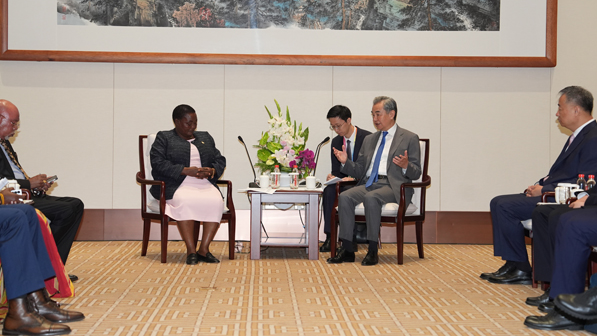 Wang Yi y líderes africanos fortalecen lazos en Changsha