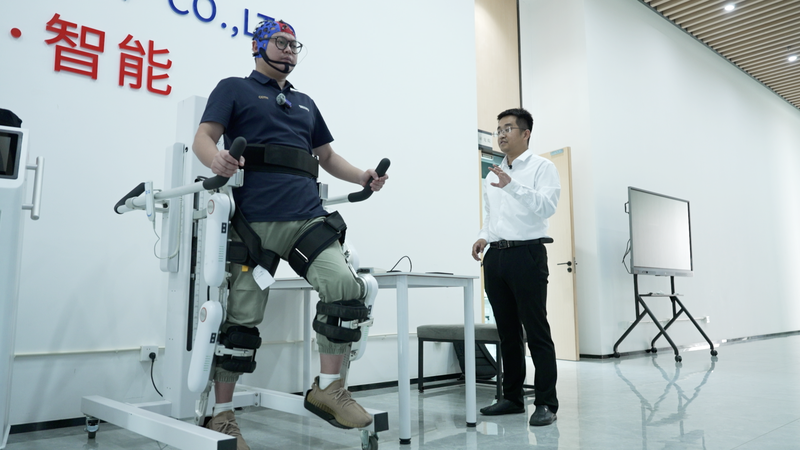 Revolucionaria tecnología BCI impulsa la recuperación neurológica en Sichuan video poster