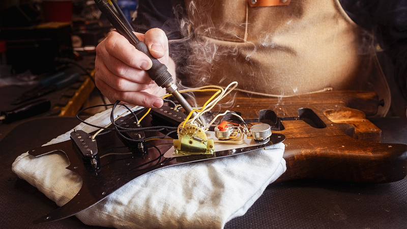 Fabricante estadounidense de pedales de guitarra enfrenta crisis financiera por aranceles Fabricante_estadounidense_de_pedales_de_guitarra_enfrenta_crisis_financiera_por_aranceles video poster