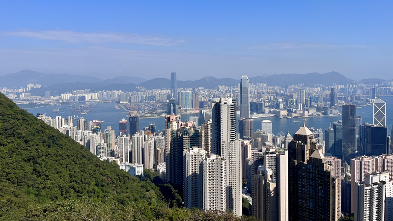 Relájate en la cima: la icónica aventura del tranvía Peak de Hong Kong