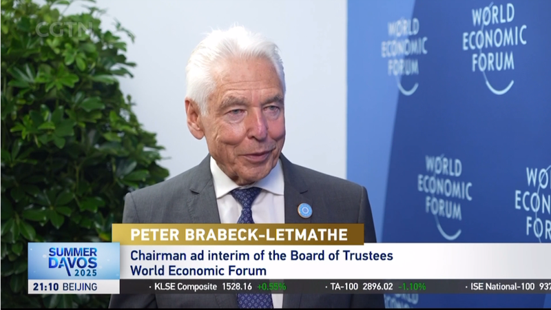 El presidente interino del WEF revela una audaz visión económica en el Summer Davos2025 video poster