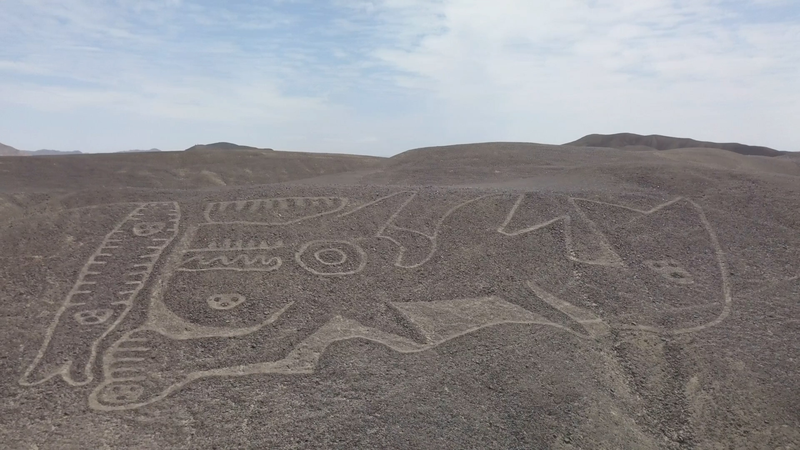 Perú protege las Líneas de Nazca con audaz reversión video poster