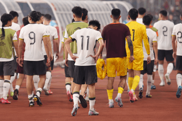 Las_esperanzas_de_China_en_la_Copa_Mundial_se_desvanecen_tras_una_derrota_1_0_ante_Indonesia