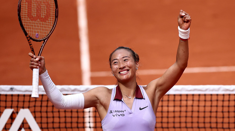 ¡Zheng Qinwen avanza a cuartos de final del Abierto de Francia!