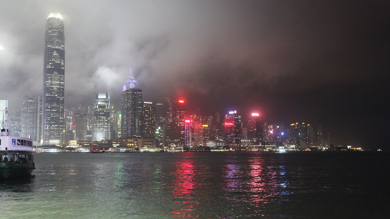 Magia_Nocturna_en_el_Puerto_Victoria_de_Hong_Kong_en_Segundos video poster