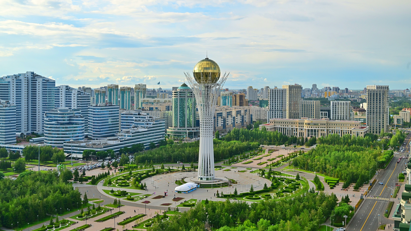 Xi Jinping llega a Astana para la 2ª Cumbre China-Asia Central
