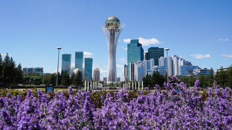 Xi_Jinping_viaja_a_Astana_para_la_Cumbre_de_Asia